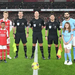 Premier League Showdown: Arsenal vs Manchester City - Captains Pre-Match Handshake Premier League Showdown: Arsenal vs Manchester City - Captains Pre-Match Handshake