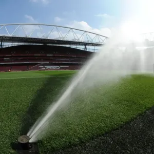 Premier League Showdown: Arsenal vs Manchester United - Pitch Prepared (2015/16) Premier League Showdown: Arsenal vs Manchester United - Pitch Prepared (2015/16)