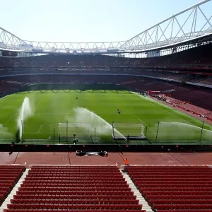 Preparing the Emirates Stadium Turf: Arsenal's Battlefield against Southampton (2018-19) Preparing the Emirates Stadium Turf: Arsenal's Battlefield against Southampton (2018-19)