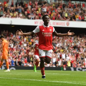 Print of Eddie Nketiah scoring in Emirates Cup victory