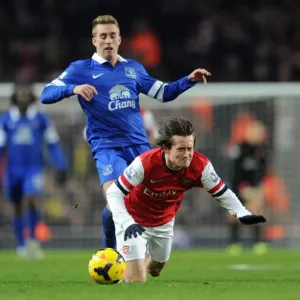 Print of Tomas Rosicky and Gerard Deulofeu in action