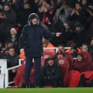Print of Unai Emery on the Emirates Stadium touchline