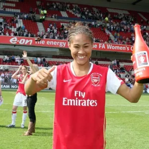 Rachel Yankey (Arsenal) celebrates after the match