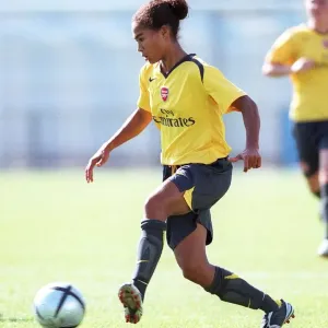 Rachel Yankey Scores in Arsenal's 6-0 UEFA Cup Victory over Femina Budapest (2006) Rachel Yankey Scores in Arsenal's 6-0 UEFA Cup Victory over Femina Budapest (2006)
