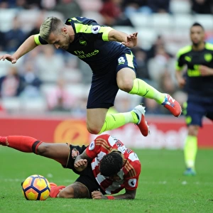 Ramsey vs Manquillo: A Footballing Battle at Sunderland (2016-17)