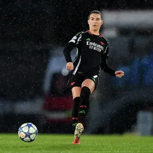 Real Madrid CF v Arsenal FC - UEFA Women's Champions League Quarter Finals First Leg Real Madrid CF v Arsenal FC - UEFA Women's Champions League Quarter Finals First Leg
