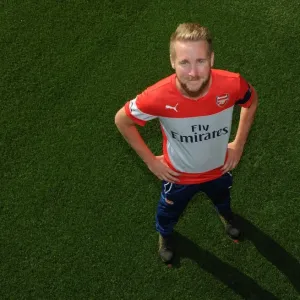 Reece Watson Arsenal Groundsman. Arsenal 1st Team Photocall. Emirates Stadium, 7 / 8 / 14
