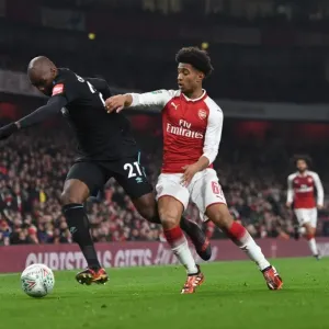 Reiss Nelson vs Angelo Ogbonna: Intense Battle in Arsenal's Carabao Cup Quarterfinal Against West Ham Reiss Nelson vs Angelo Ogbonna: Intense Battle in Arsenal's Carabao Cup Quarterfinal Against West Ham