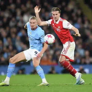 Rivalry Renewed: Holding Stands Firm Against Haaland in Manchester City vs. Arsenal Clash (Premier League 2022-23) Rivalry Renewed: Holding Stands Firm Against Haaland in Manchester City vs. Arsenal Clash (Premier League 2022-23)