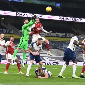Rivalry Renewed: Holding vs. Lloris in the Battle of North London (Tottenham vs. Arsenal, Premier League 2020-21) Rivalry Renewed: Holding vs. Lloris in the Battle of North London (Tottenham vs. Arsenal, Premier League 2020-21)