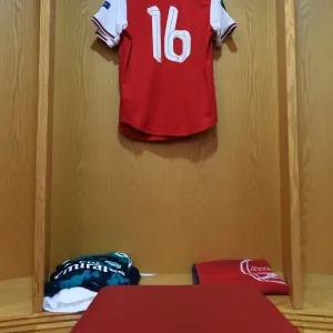 Rob Holding Prepares for Arsenal's Europa League Battle against Vitoria Guimaraes Rob Holding Prepares for Arsenal's Europa League Battle against Vitoria Guimaraes