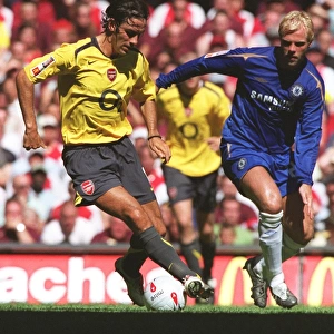 Robert Pires (Arsenal) Eidur Gudjohnsen (Chelsea). Arsenal 1: 2 Chelsea