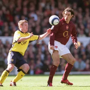 Robert Pires (Arsenal) Steven Davis (Villa). Arsenal 5: 0 Aston Villa Robert Pires (Arsenal) Steven Davis (Villa). Arsenal 5: 0 Aston Villa