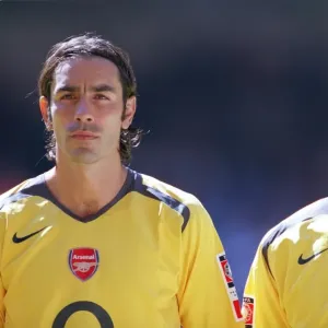 Robert Pires and Kolo Toure (Arsenal). Arsenal 1: 2 Chelsea. FA Community Shield Robert Pires and Kolo Toure (Arsenal). Arsenal 1: 2 Chelsea. FA Community Shield
