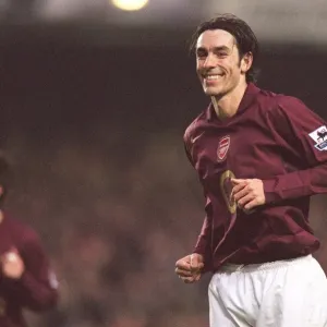 Robert Pires scores Arsenals 4th goal. Arsenal 7: 0 Middlesbrough