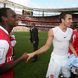 Robin van Perise and Justin Hoyte (Arsenal)