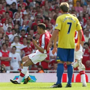Robin van Perise scores Arsenals 2nd goal his 1st