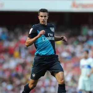 Robin van Persie in Action: Arsenal vs. Boca Juniors, Emirates Cup 2011 Robin van Persie in Action: Arsenal vs. Boca Juniors, Emirates Cup 2011