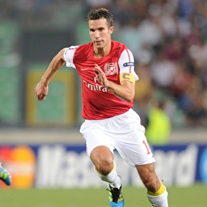 Robin van Persie in Action: Arsenal vs. Udinese, UEFA Champions League Play-Off, 2011