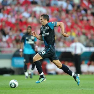 Robin van Persie in Action: Benfica vs. Arsenal Pre-Season Friendly, Lisbon 2011 Robin van Persie in Action: Benfica vs. Arsenal Pre-Season Friendly, Lisbon 2011