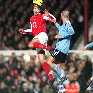 Robin van Persie (Arsenal) Antoine Sibierski (Man City)