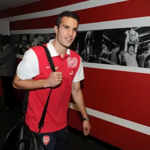Robin van Persie (Arsenal). Arsenal 1: 0 Swansea City. Barclays Premier League