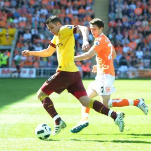 Robin van Persie (Arsenal) Craig Cathcart (Blackpool). Blackpool 1: 3 Arsenal