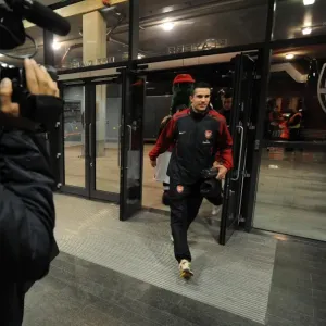 Robin van Persie (Arsenal) enters the stadium before the match. Arsenal 3: 0 Ipswich Town Robin van Persie (Arsenal) enters the stadium before the match. Arsenal 3: 0 Ipswich Town