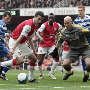 Robin van Persie (Arsenal) Graeme Murty, Marcus Hahnemann and Dave Kitson (Reading)