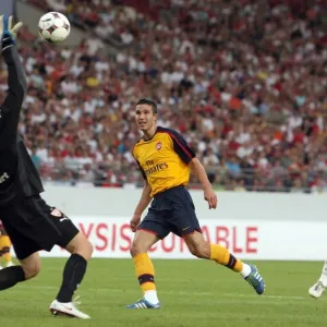 Robin van Persie (Arsenal) Jens Lehmann (Stuttgart) Robin van Persie (Arsenal) Jens Lehmann (Stuttgart)