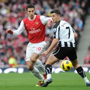 Robin van Persie (Arsenal) Joey Barton (Newcastle). Arsenal 0: 1 Newcastle United Robin van Persie (Arsenal) Joey Barton (Newcastle). Arsenal 0: 1 Newcastle United