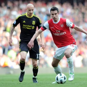 Robin van Persie (Arsenal) Jonjo Shelvey (Liverpool). Arsenal 1: 1 Liverpool