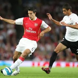 Robin van Persie (Arsenal) Lubos Husek (Sparta) Robin van Persie (Arsenal) Lubos Husek (Sparta)