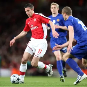Robin van Persie (Arsenal) Nemanja Vidic (Man Utd) Robin van Persie (Arsenal) Nemanja Vidic (Man Utd)