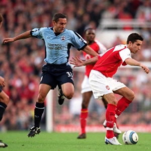 Robin van Persie (Arsenal) Paul Telfer (Soton). Arsenal 2: 2 Southampton