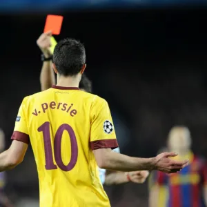 Robin van Persie (Arsenal) is shown the red card. Barcelona 3: 1 Arsenal