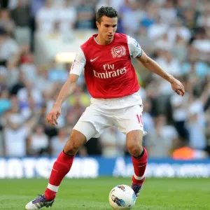 Robin van Persie (Arsenal). Tottenham Hotspur 2: 1 Arsenal. Barclays Premier League Robin van Persie (Arsenal). Tottenham Hotspur 2: 1 Arsenal. Barclays Premier League