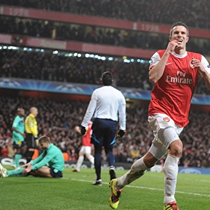 Robin van Persie celebrates scoring the 1st Arsenal goal. Arsenal 2: 1 Barcelona