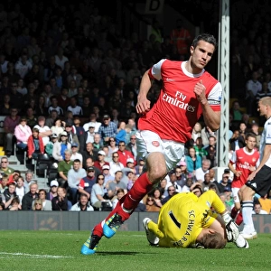 Robin van Persie celebrates scoring the 1st Arsenal goal. Fulham 2: 2 Arsenal