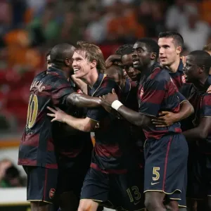 Robin van Persie celebrates scoring the Arsenal goal with William Gallas Robin van Persie celebrates scoring the Arsenal goal with William Gallas