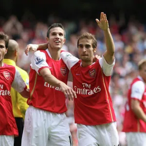 Robin van Persie Cesc Fabregas and Mathieu Flamini celebrate the 2nd Arsenal goal scored by Alex Hleb. Arsenal 2: 1 Fulham, Barclays Premier League, Emirates Stadium, London, 12 / 8 / 2007. Credit: Stuart MacFarlane / Arsenal