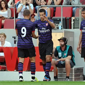 Robin van Persie comes on for Lukas Podolski (Arsenal). Cologne 0: 4 Arsenal