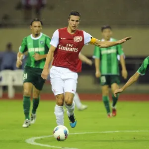 Robin van Persie Faces Off Against Hangzhou Greentown in Pre-Season Clash Robin van Persie Faces Off Against Hangzhou Greentown in Pre-Season Clash