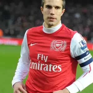 Robin van Persie Gears Up for FA Cup Battle Against Aston Villa