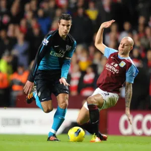 Robin van Persie Outmaneuvers Alan Hutton: Aston Villa vs. Arsenal, Premier League 2011-12