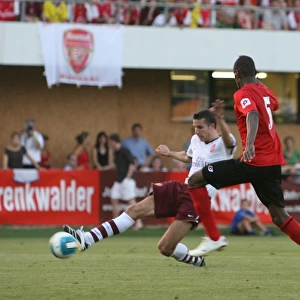 Robin van Persie scores the 3rd Arsenal goal