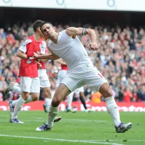 Robin van Persie Scores Arsenal's Second Goal vs. Sunderland (2011-12)