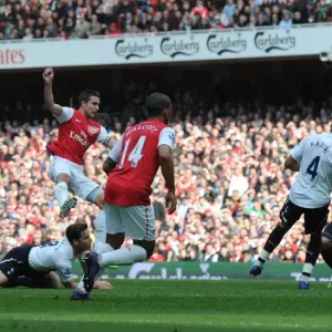 Robin van Persie Scores the Decisive Goal: Arsenal vs. Tottenham, Premier League 2011-12