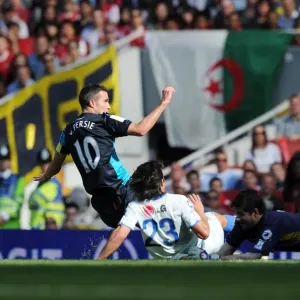 Robin van Persie Scores the First Goal: Arsenal vs. Boca Juniors, Emirates Cup 2011 Robin van Persie Scores the First Goal: Arsenal vs. Boca Juniors, Emirates Cup 2011