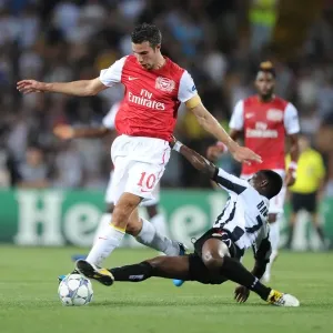 Robin van Persie vs. Emmanuel Badu: Clash of Champions League Rivals at Udinese Robin van Persie vs. Emmanuel Badu: Clash of Champions League Rivals at Udinese